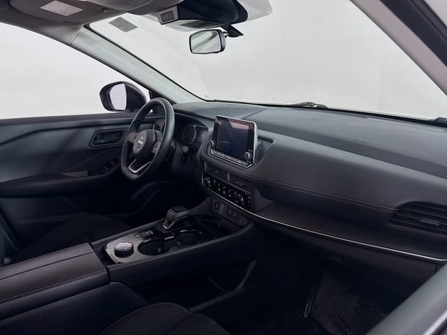 Used 2024 Nissan Rogue S image 26