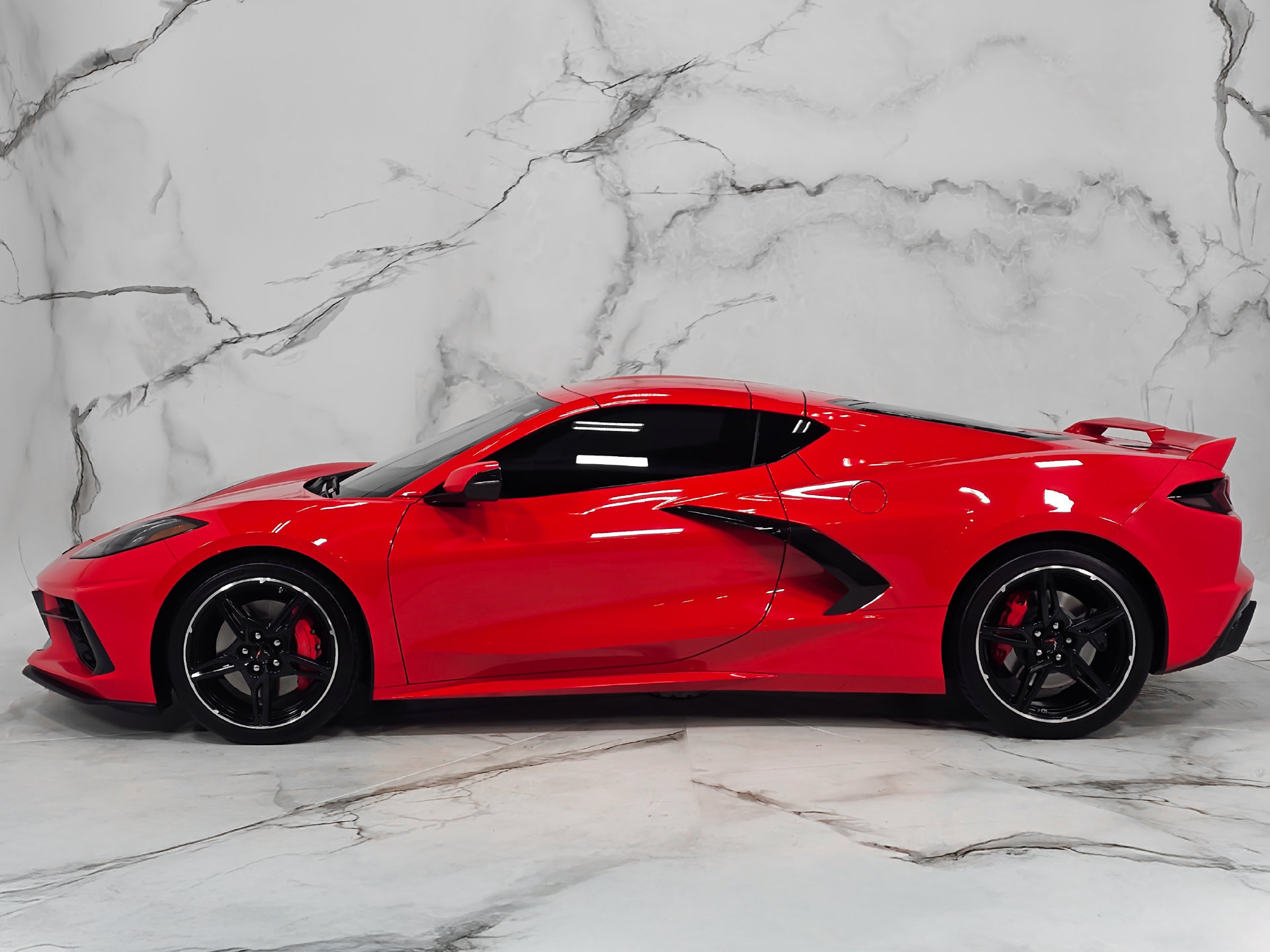 Used 2023 Chevrolet Corvette Stingray Coupe w/ Z51 Performance Package RWD image 9