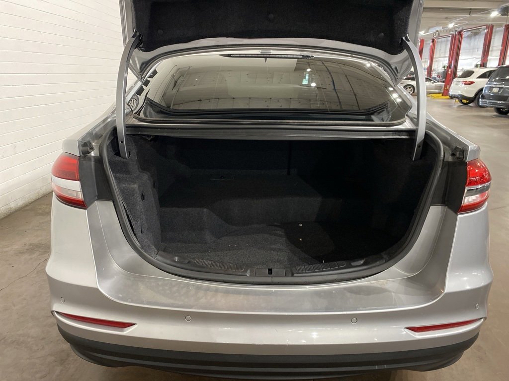 Used 2020 Ford Fusion SE image 5