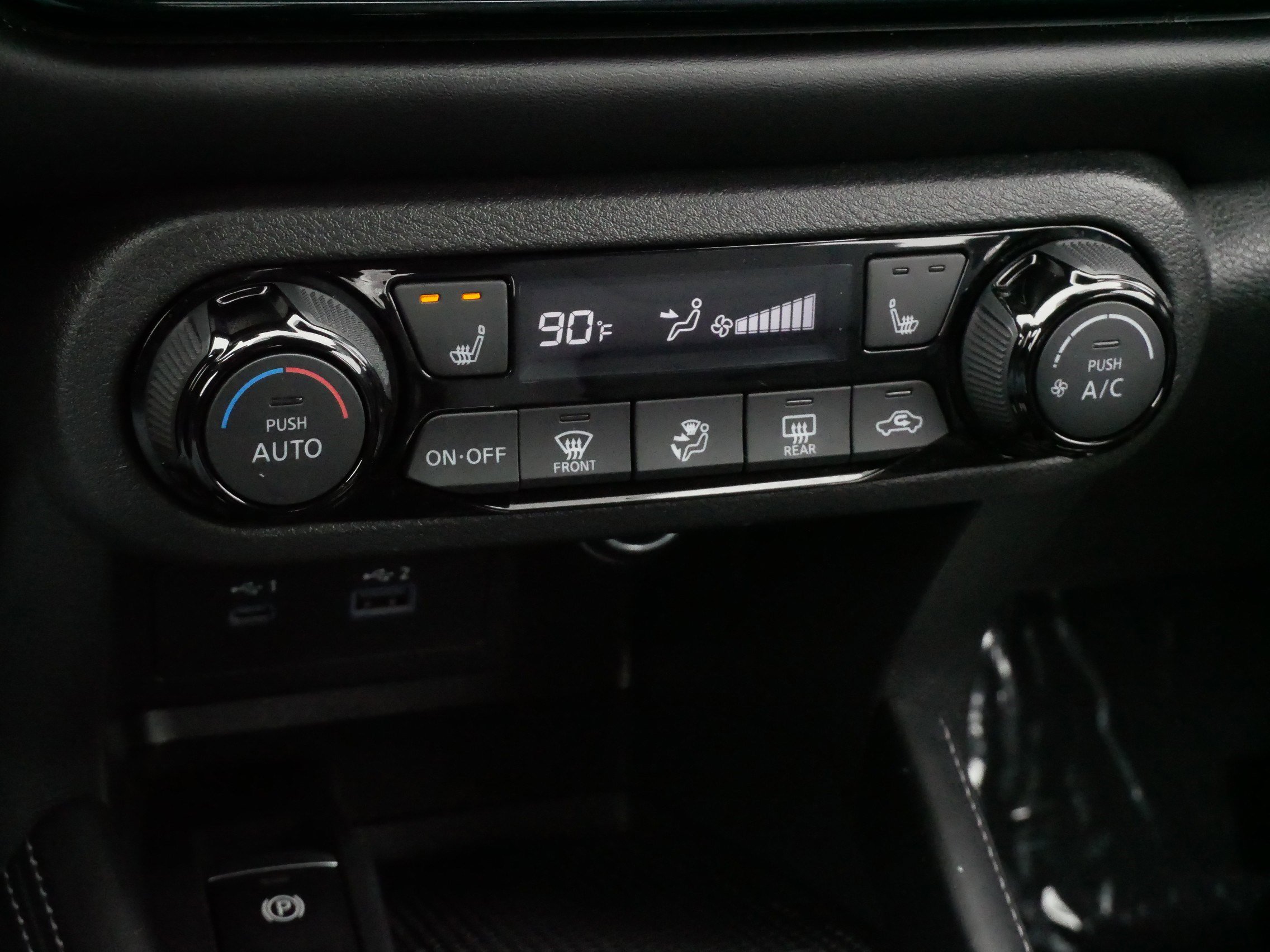 Used 2021 Nissan Kicks SR w/ SR Premium Package image 23