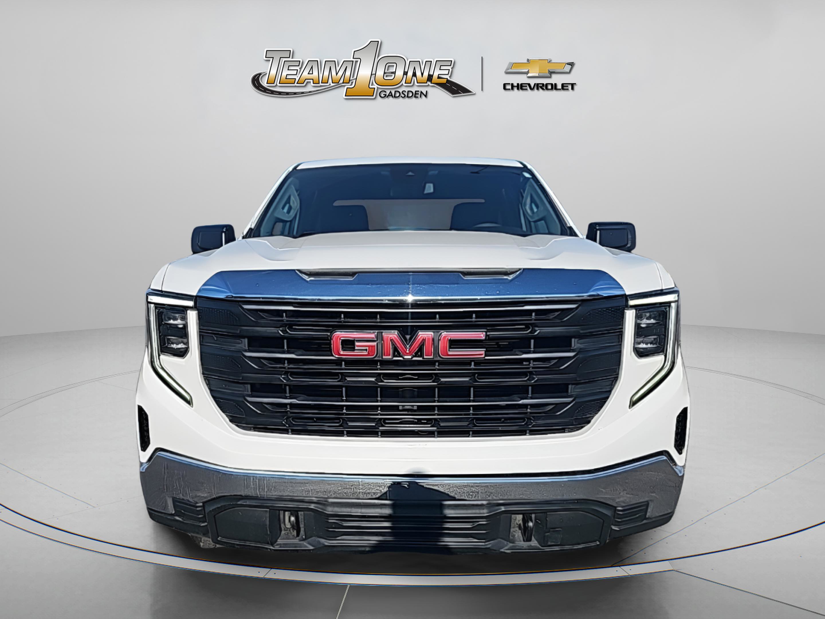 Used 2022 GMC Sierra 1500 Pro w/ Pro Value Package AWD/4WD image 2