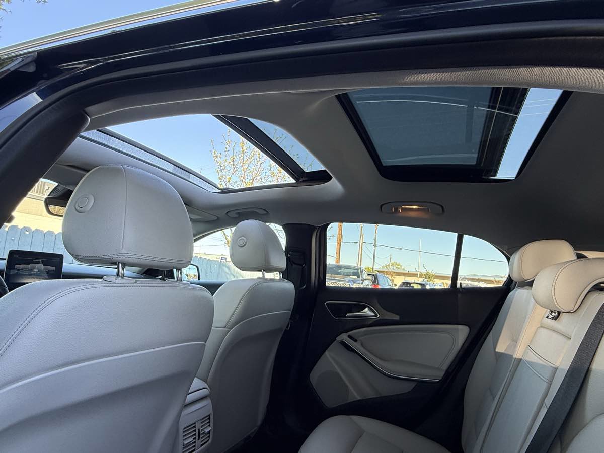 Used 2018 Mercedes-Benz GLA 250 4MATIC image 31