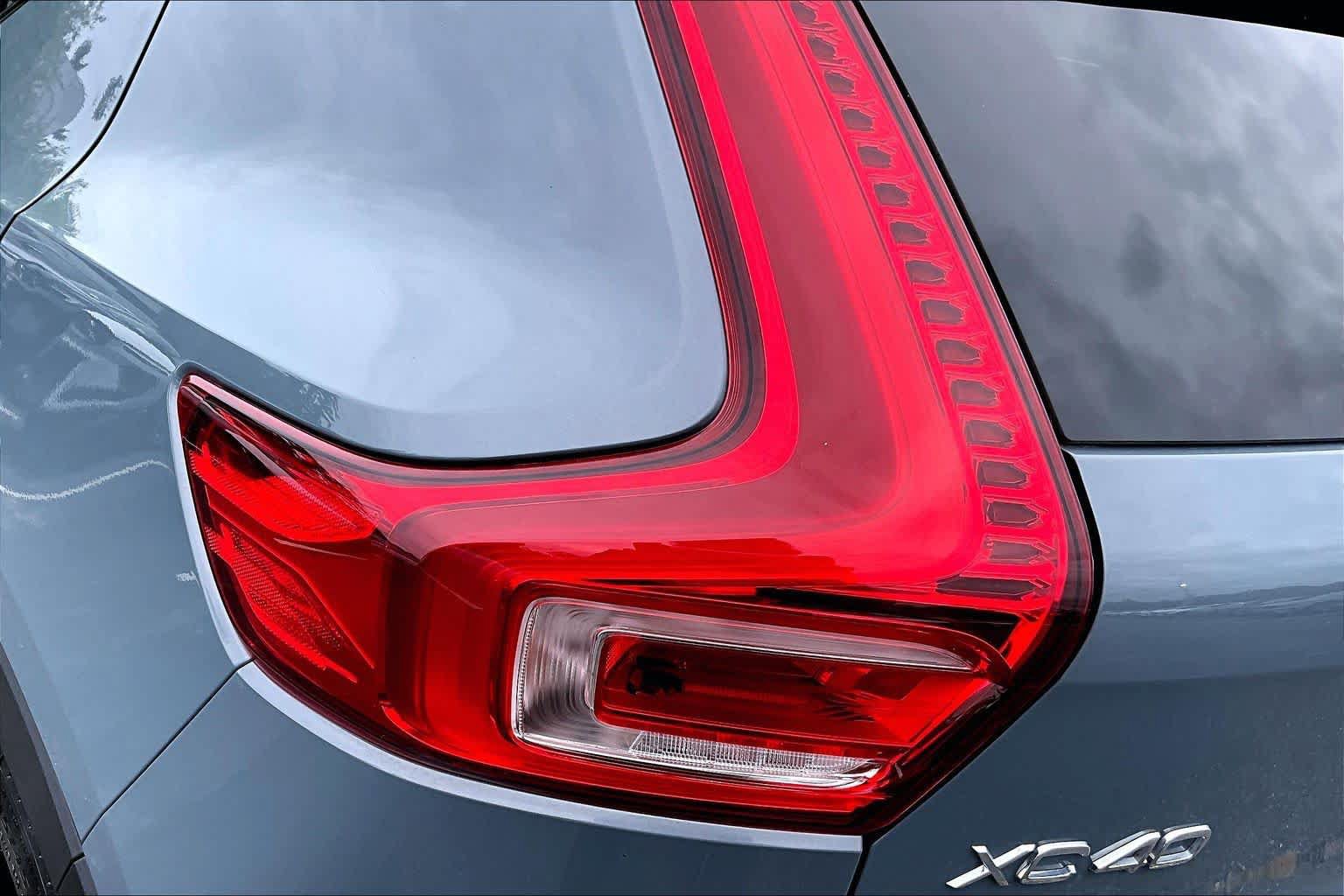 Used 2021 Volvo XC40 T5 R-Design AWD/4WD image 27