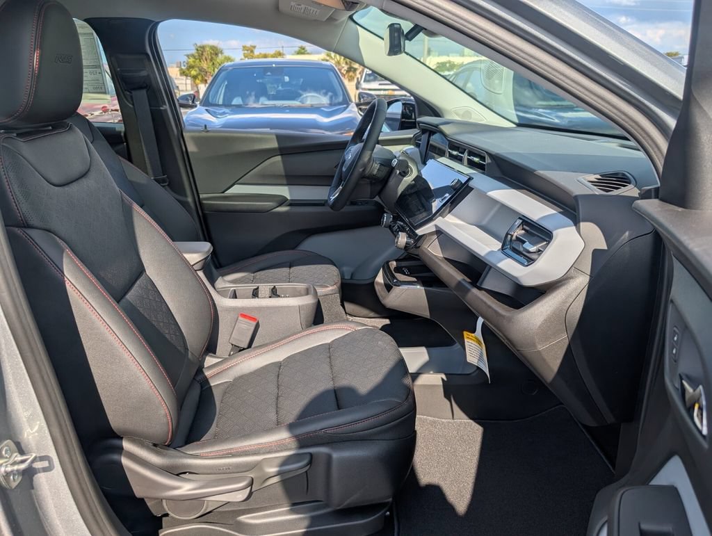 New 2027 Chevrolet Bolt RS w/ Technology Package FWD image 7