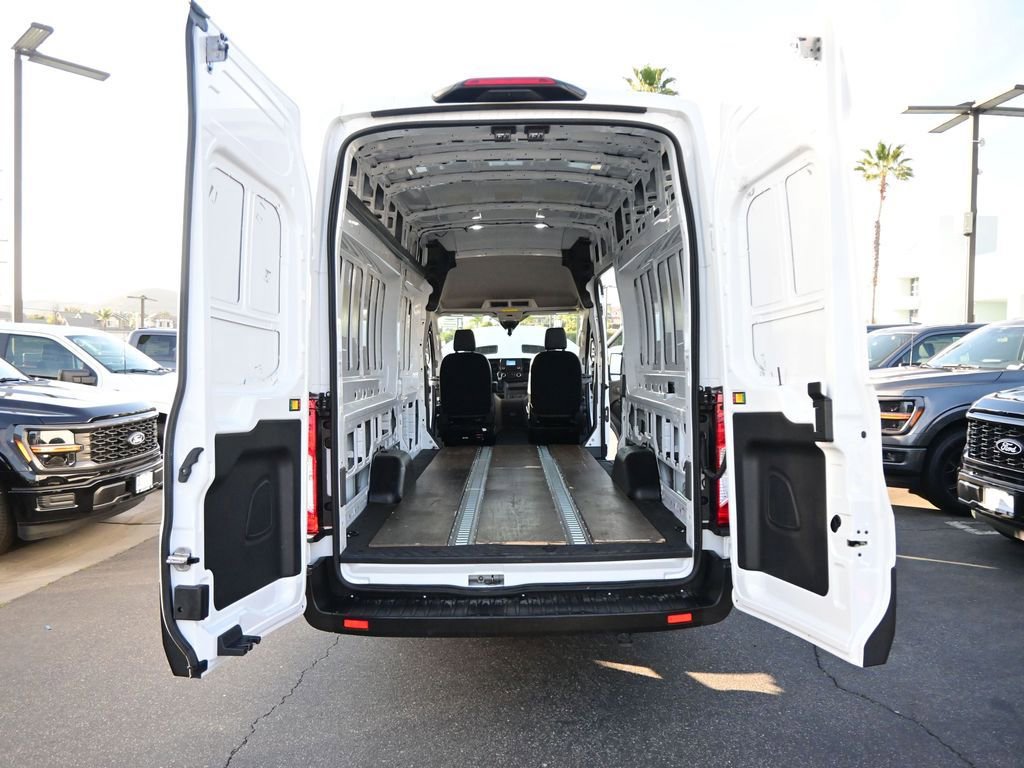 Used 2024 Ford Transit 350 148 High Roof Extended image 34