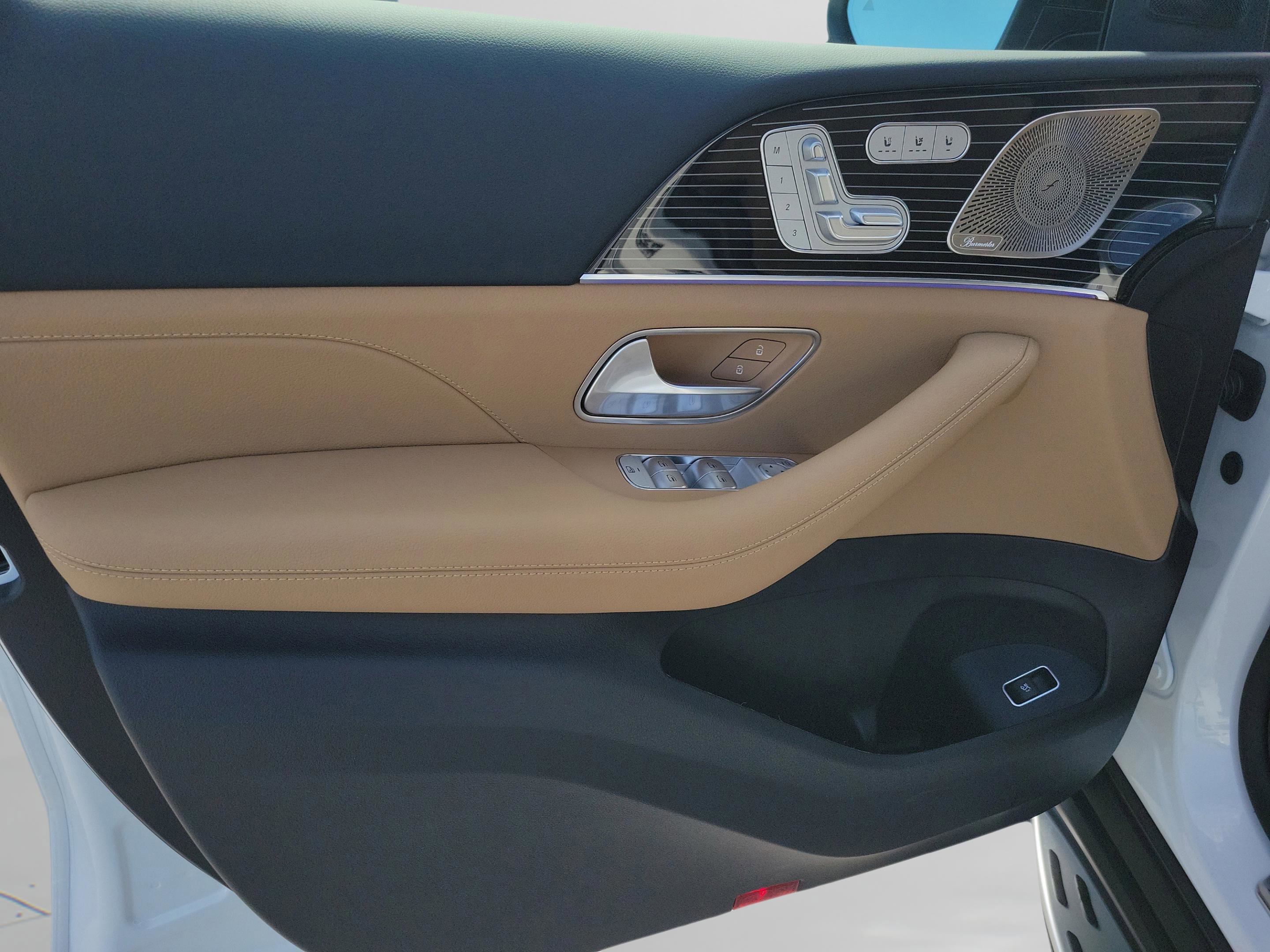 New 2026 Mercedes-Benz GLS 450 4MATIC image 16