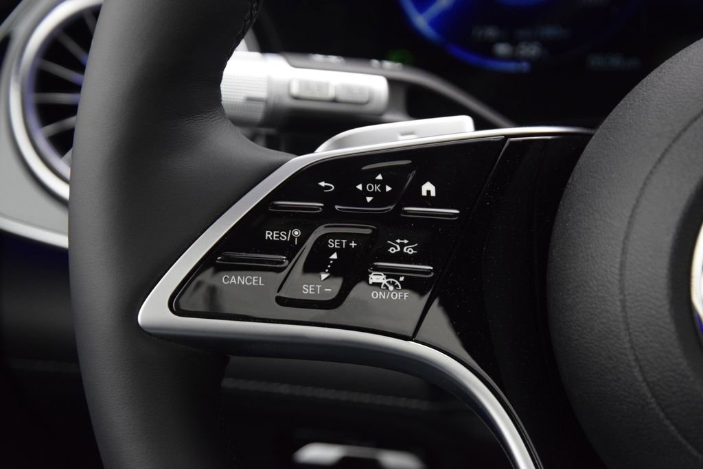 New 2026 Mercedes-Benz EQS 550 4MATIC SUV image 23