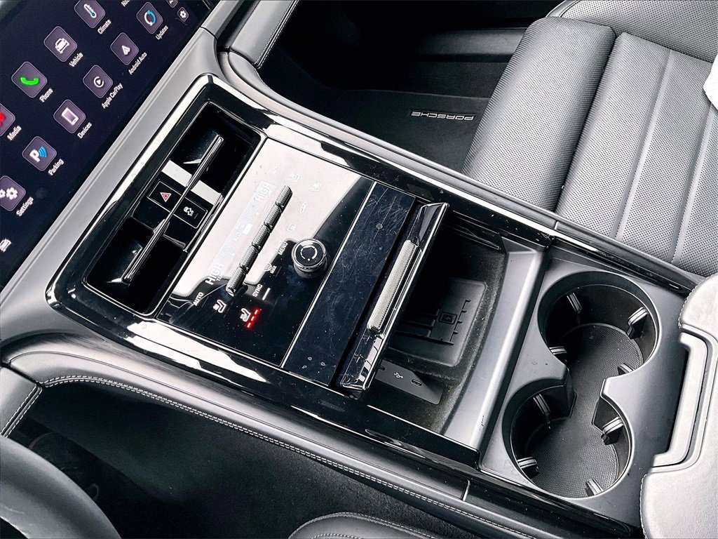 Used 2025 Porsche Panamera image 17