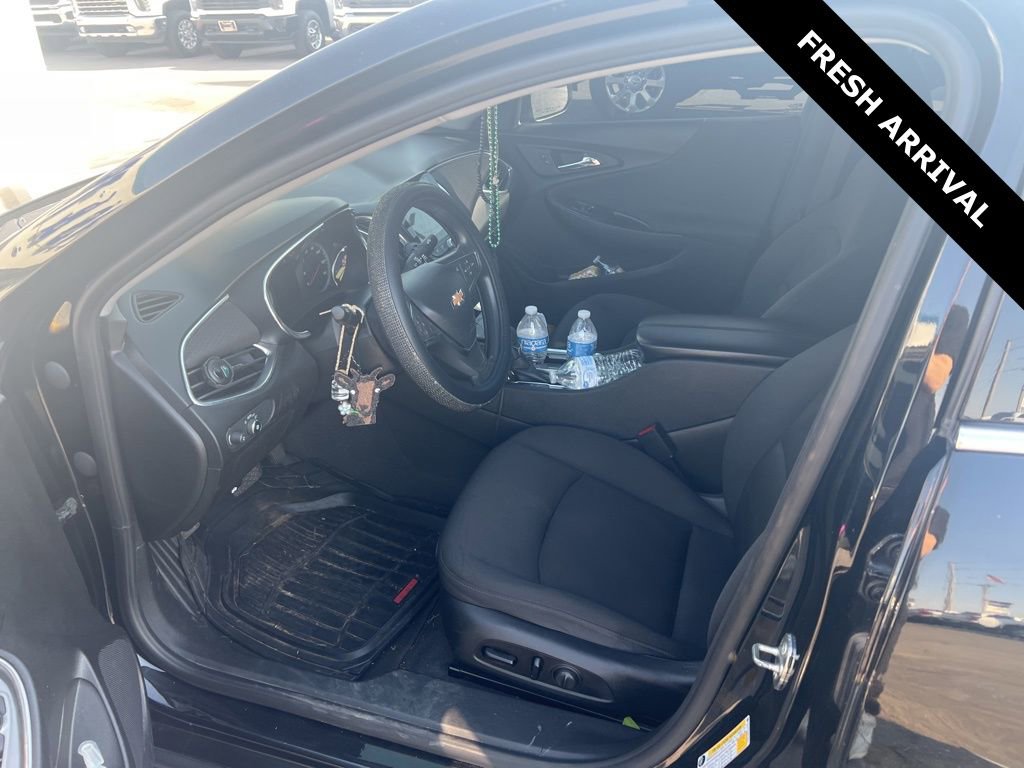 Used 2021 Chevrolet Malibu LT image 9