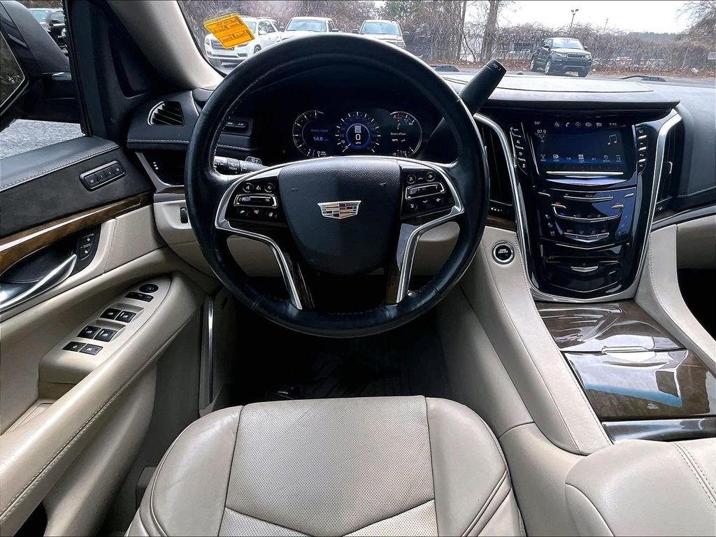 Certified 2020 Cadillac Escalade Luxury image 11