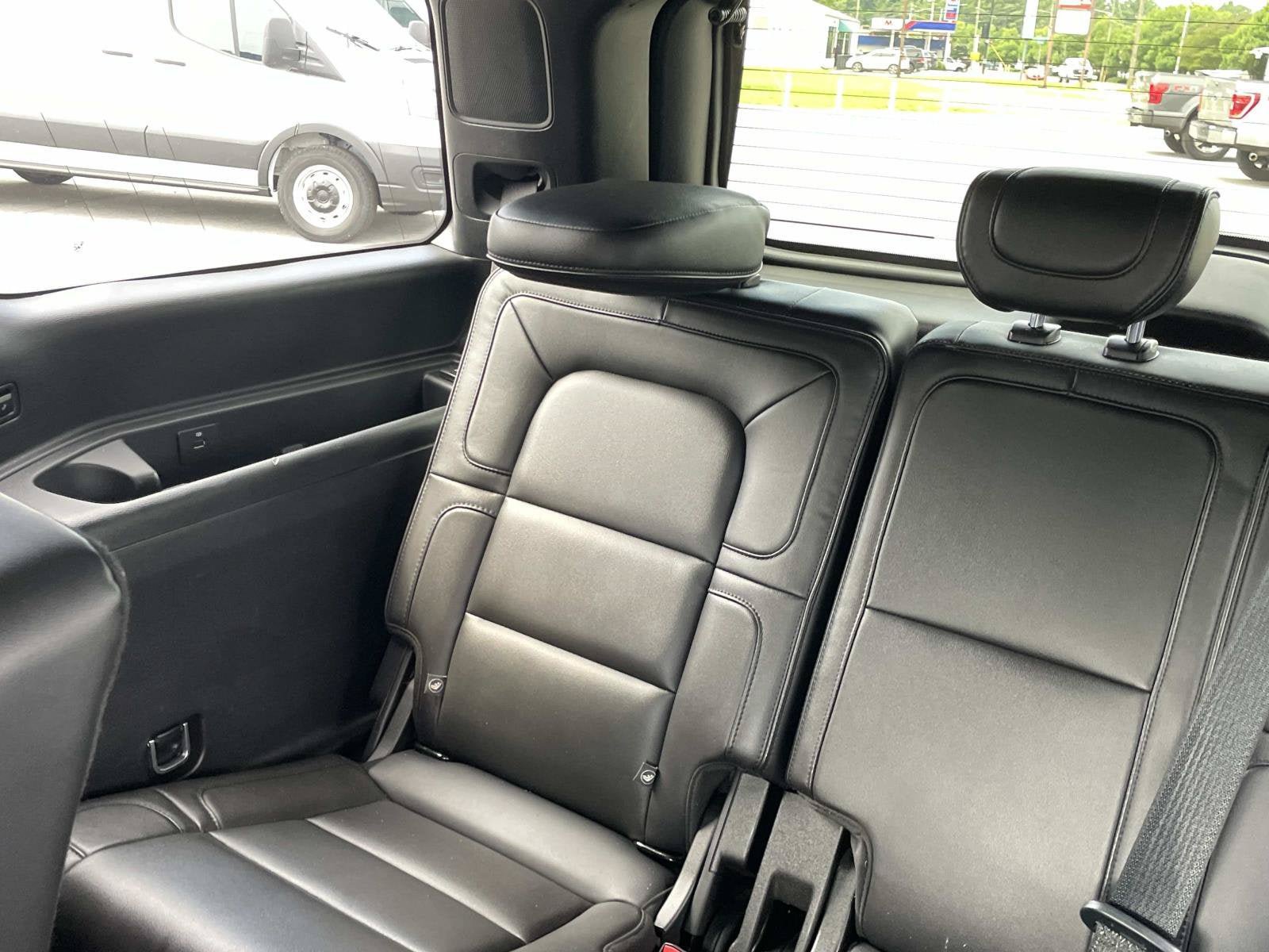 Used 2018 Lincoln Navigator Reserve w/ Technology Package AWD/4WD image 13