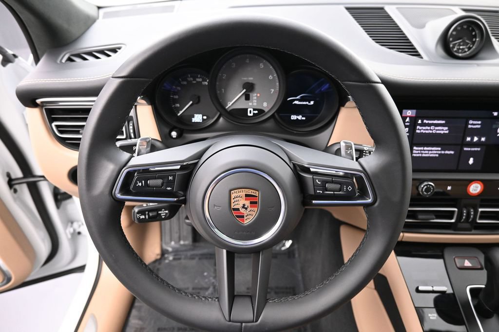 Certified 2026 Porsche Macan S AWD/4WD image 12