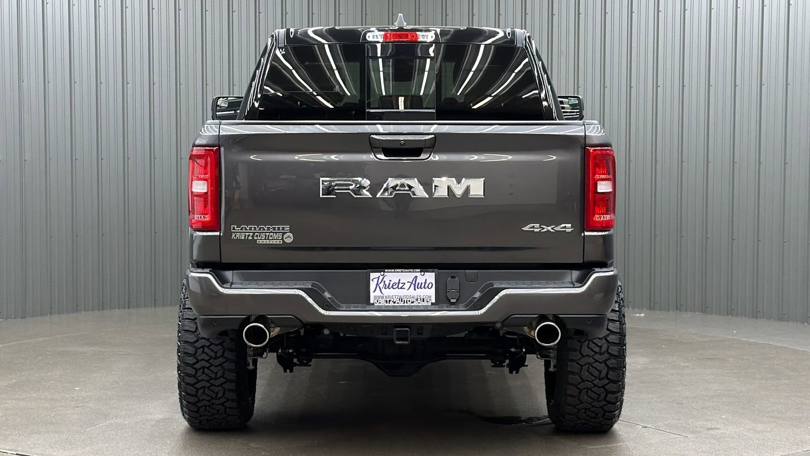 Used 2025 RAM 1500 Laramie w/ Sport Appearance Package AWD/4WD image 4