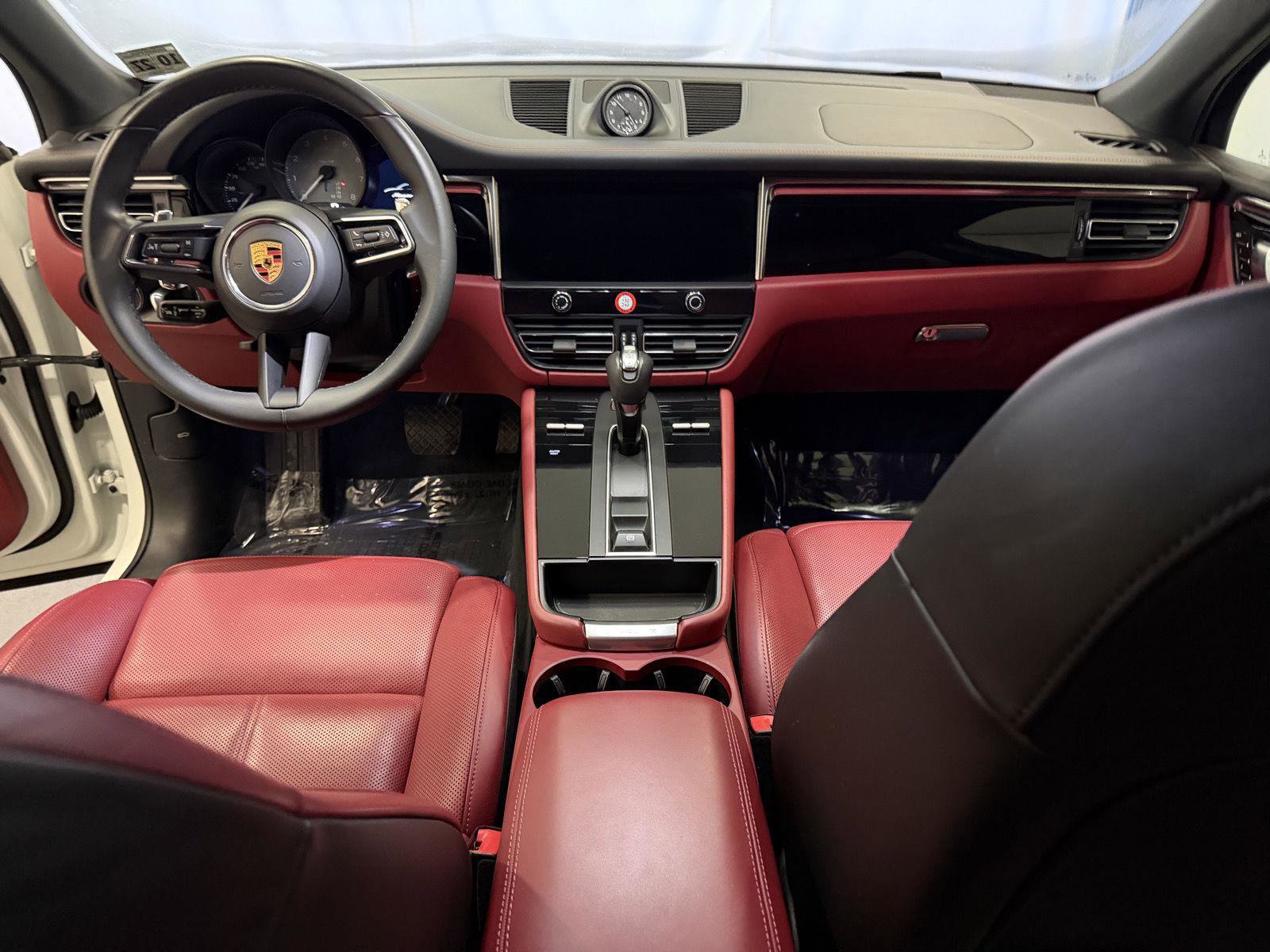 Certified 2023 Porsche Macan S image 17