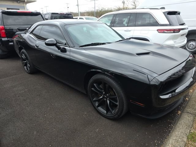 Used 2018 Dodge Challenger R/T w/ Driver Convenience Group image 3