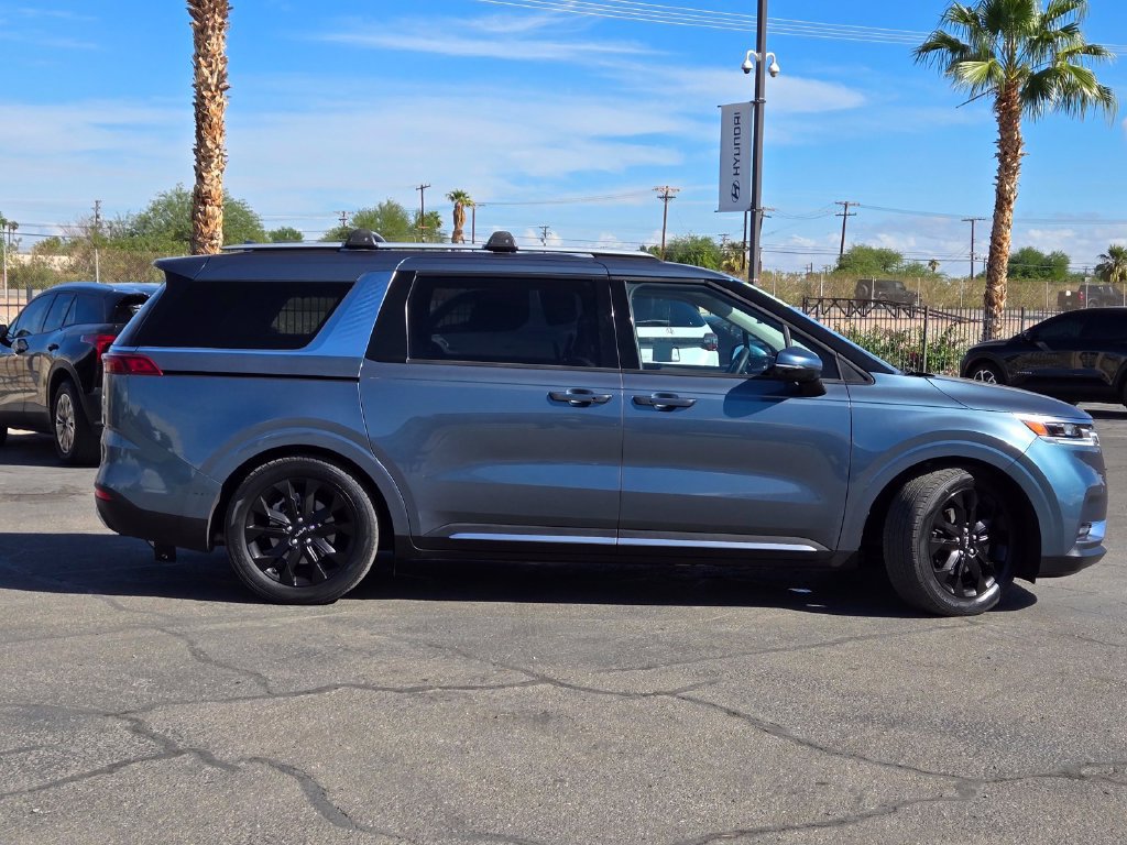Used 2022 Kia Carnival SX Prestige FWD image 3