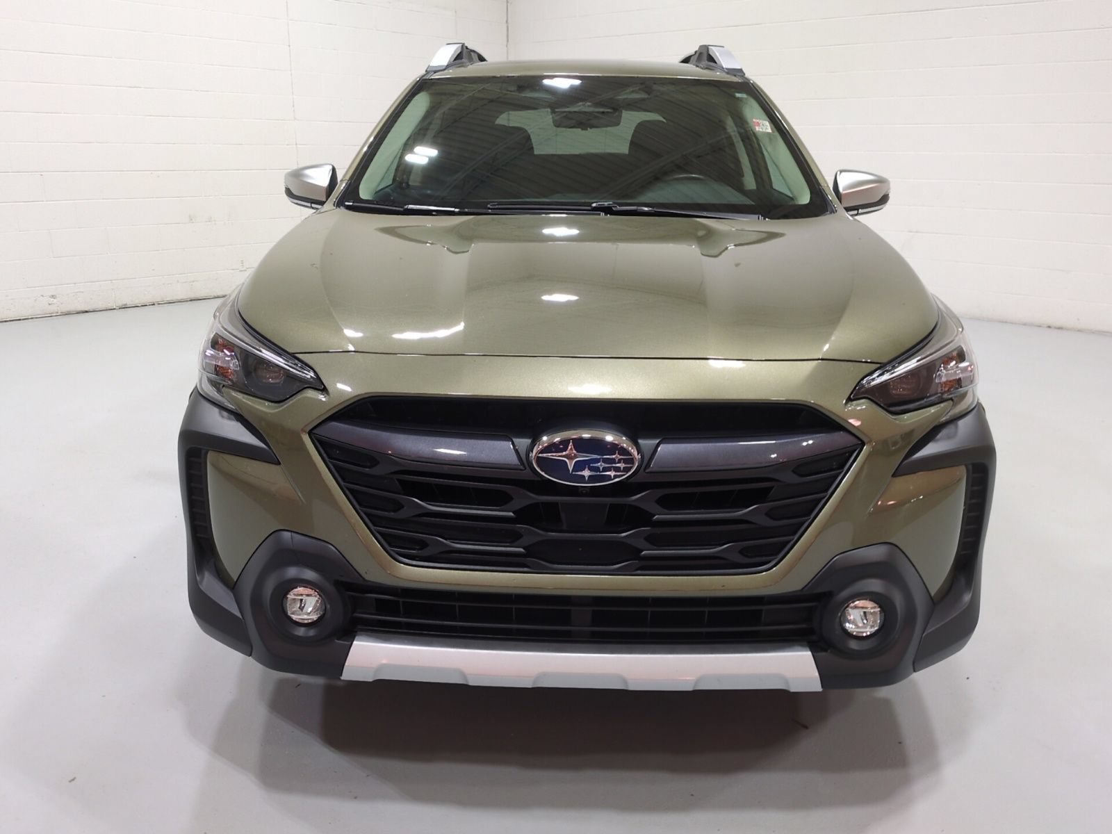 Certified 2025 Subaru Outback Touring XT AWD/4WD image 8