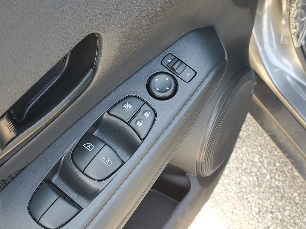 New 2025 Nissan Kicks Play S FWD image 19