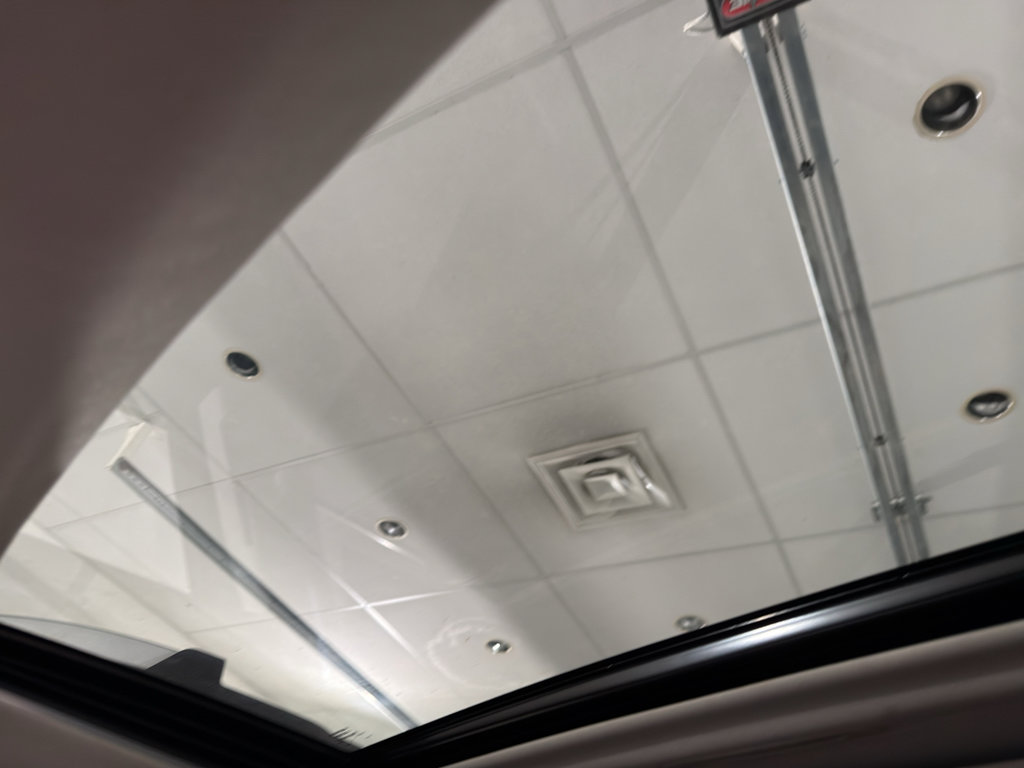 Used 2020 Subaru Outback Touring XT image 14