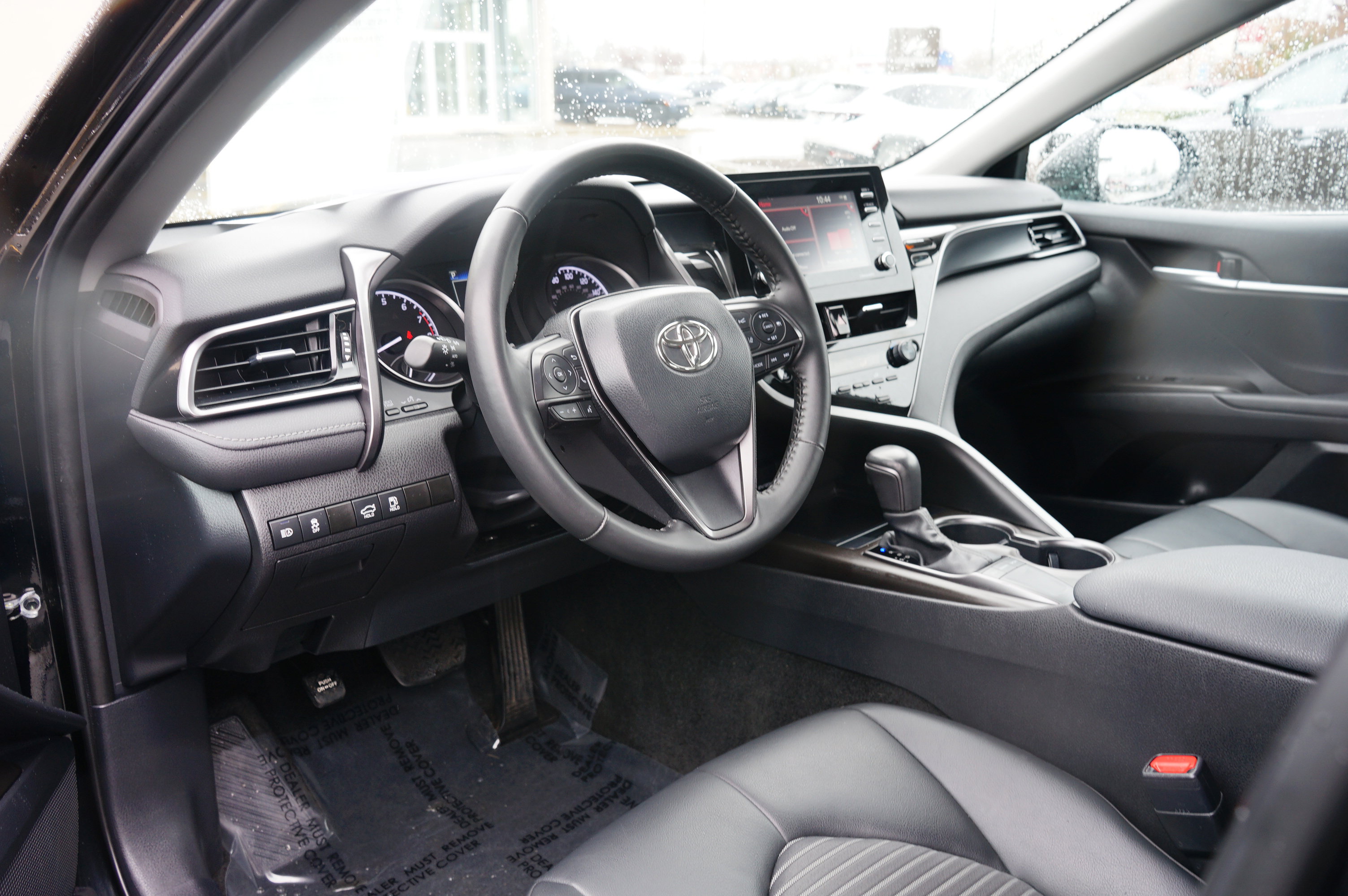 Used 2023 Toyota Camry SE image 14