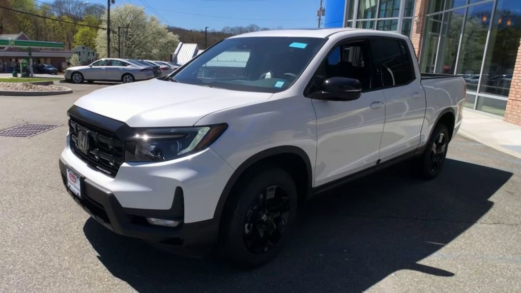 New 2026 Honda Ridgeline Black Edition image 4