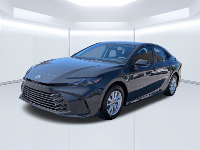Used 2025 Toyota Camry LE FWD image 9