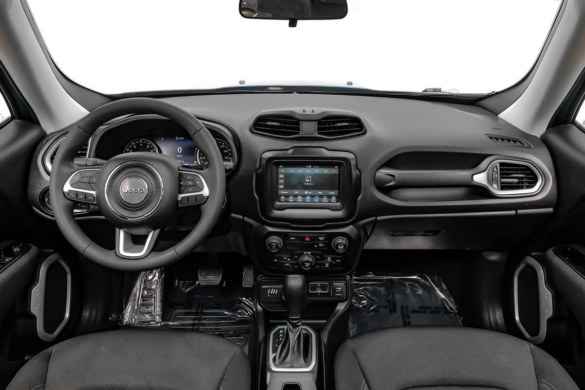 Used 2021 Jeep Renegade Latitude AWD/4WD image 11