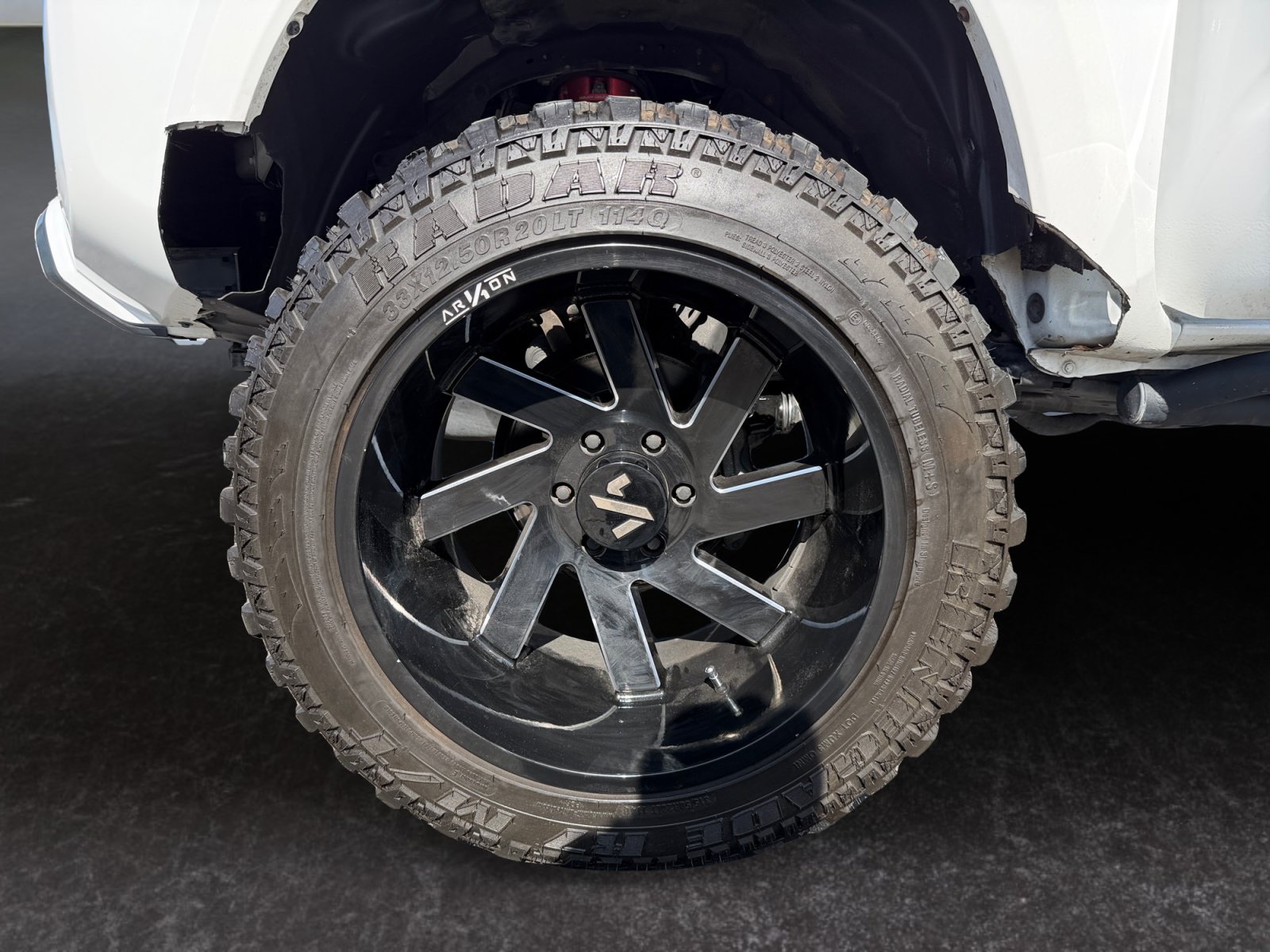 Used 2021 Toyota Tacoma SR5 w/ SR5 Appearance Package (SM) RWD image 14