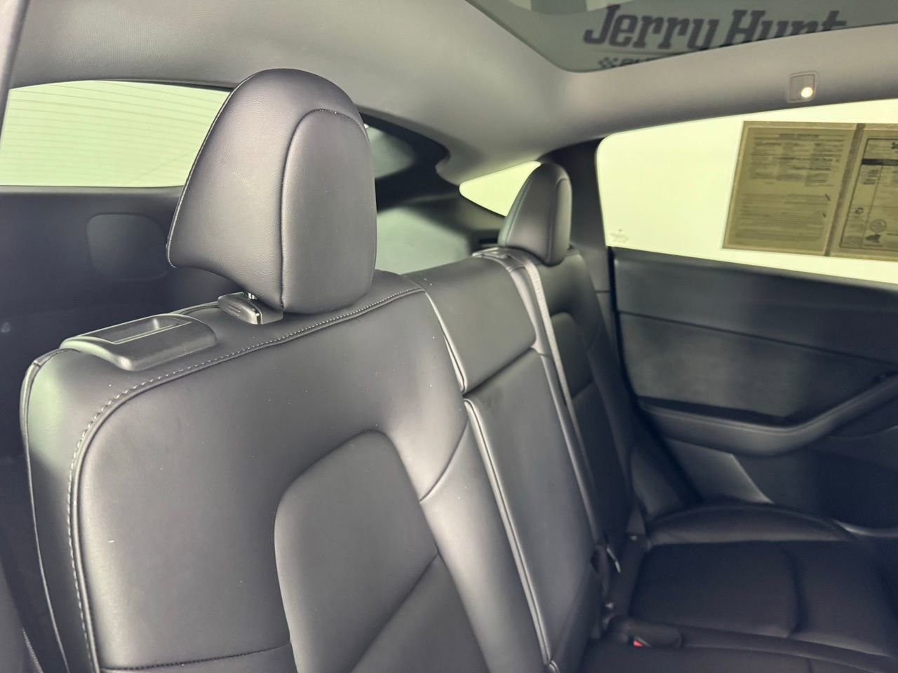 Used 2022 Tesla Model Y Long Range image 25