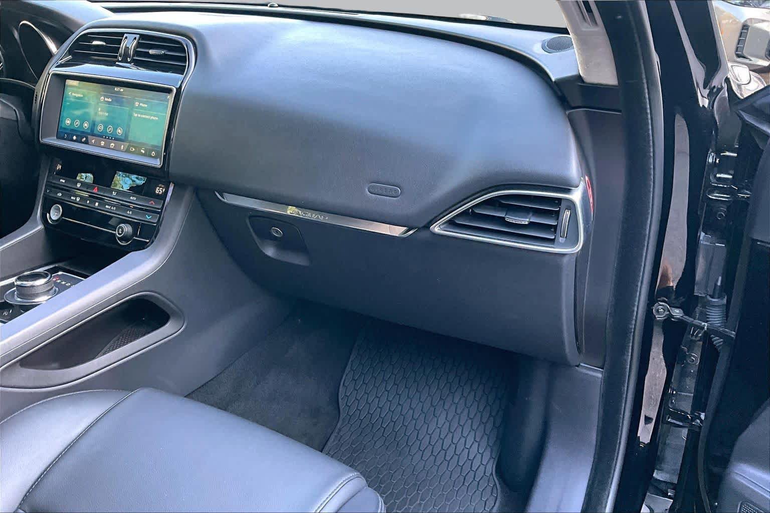 Used 2019 Jaguar F-PACE Premium AWD/4WD image 19