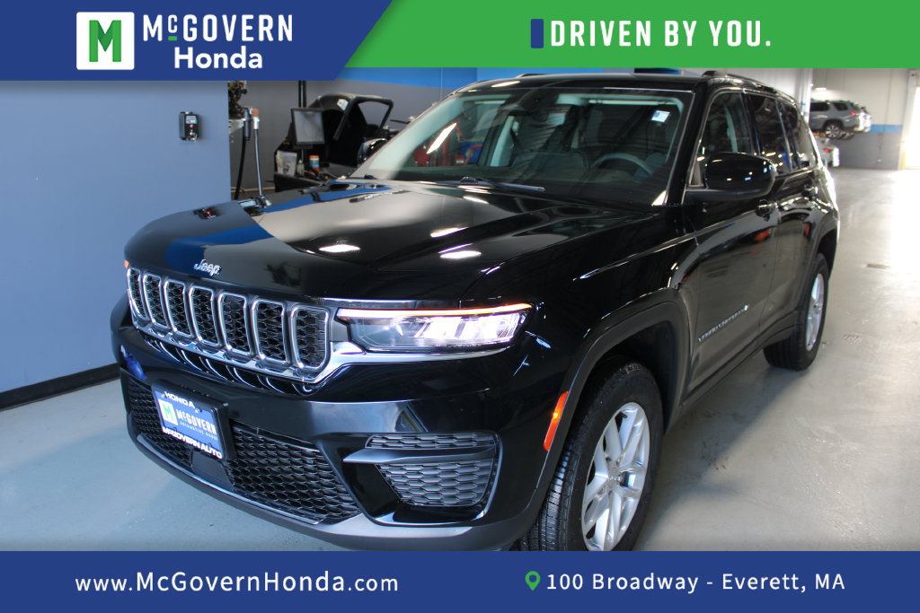 Used 2023 Jeep Grand Cherokee Laredo w/ Luxury Tech Group I