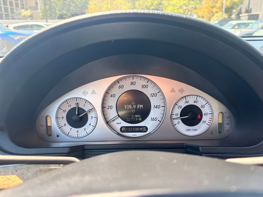 Used 2008 Mercedes-Benz E 550 Sedan image 30