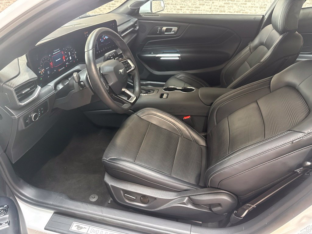 Used 2025 Ford Mustang GT Premium RWD image 13