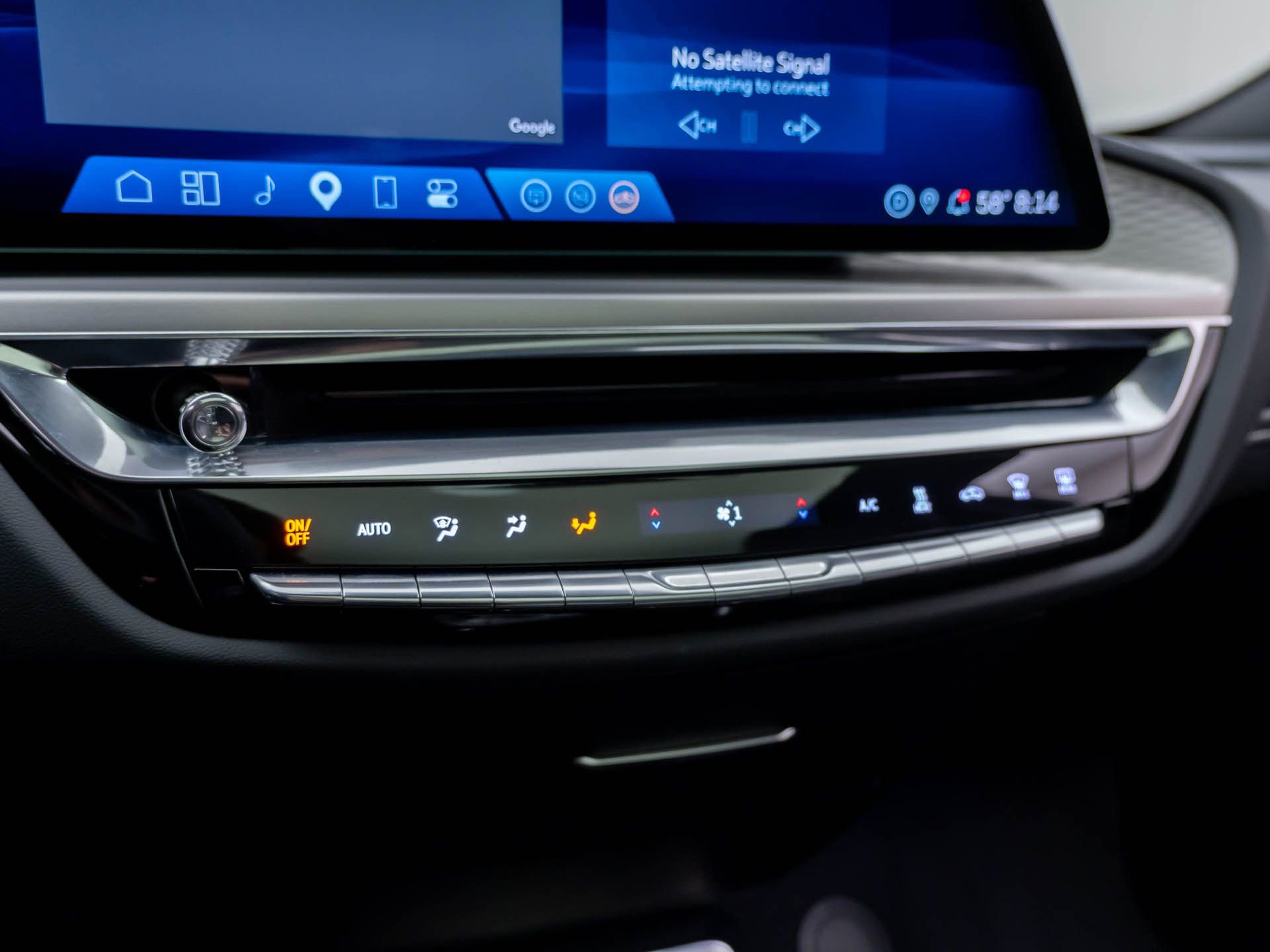 Certified 2025 Cadillac Lyriq Luxury w/ LPO, Floor Liner Package image 30