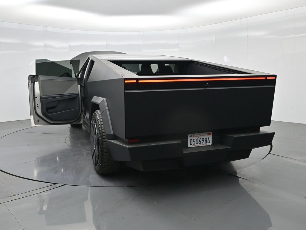 Used 2024 Tesla Cybertruck AWD Crew Cab image 36