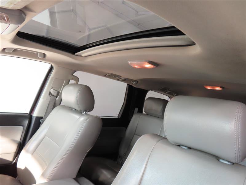 Used 2019 Toyota Sequoia SR5 AWD/4WD image 16