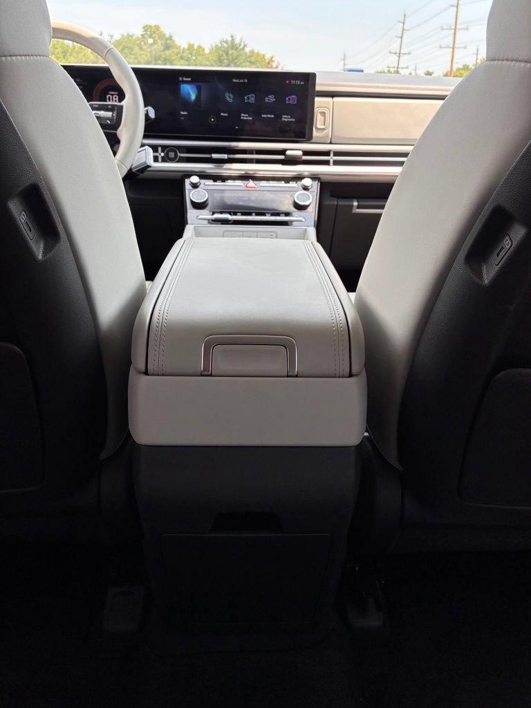 Used 2025 Hyundai Santa Fe SEL AWD/4WD image 19