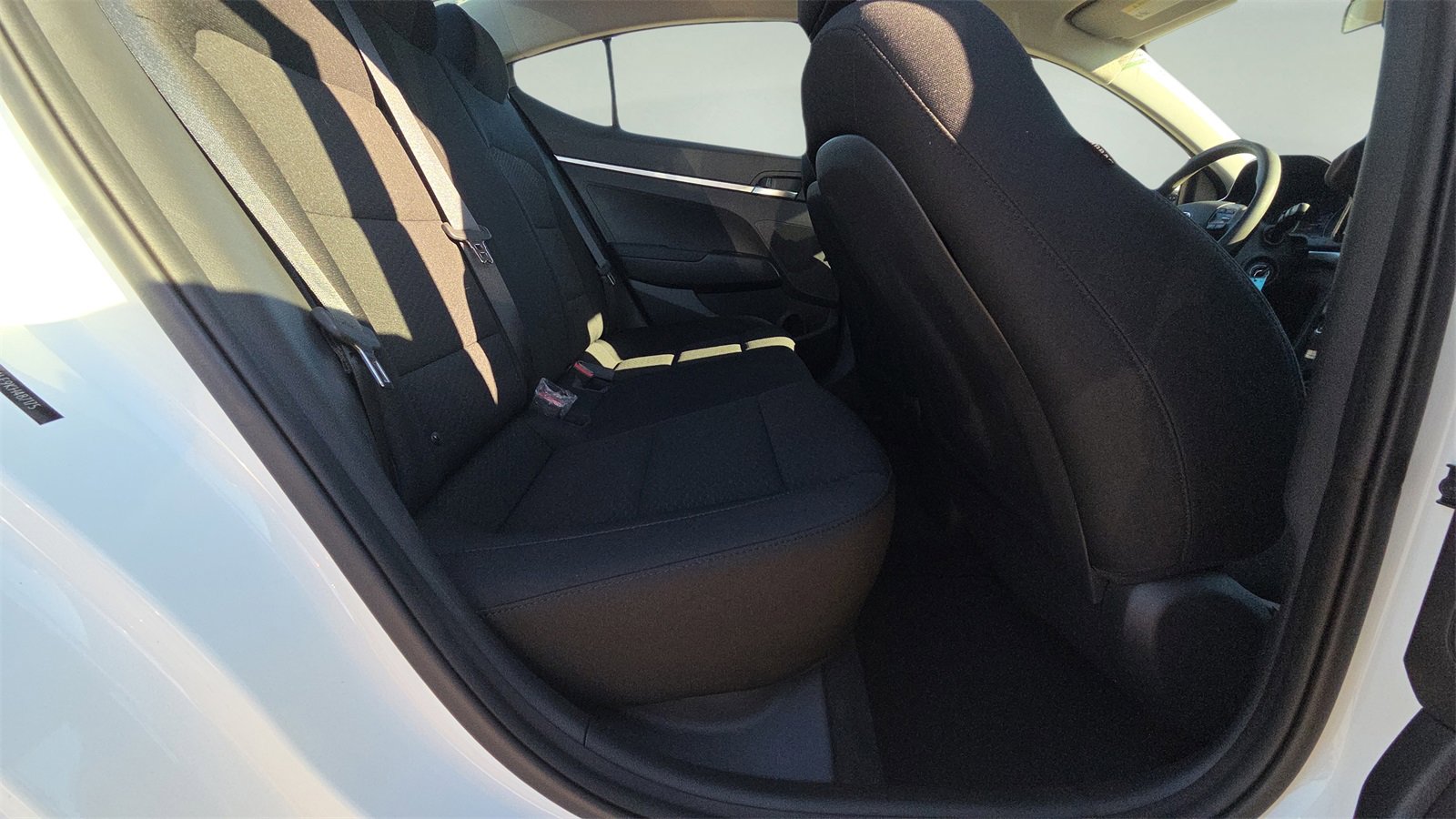 Used 2019 Hyundai Elantra SE w/ Cargo Package image 14