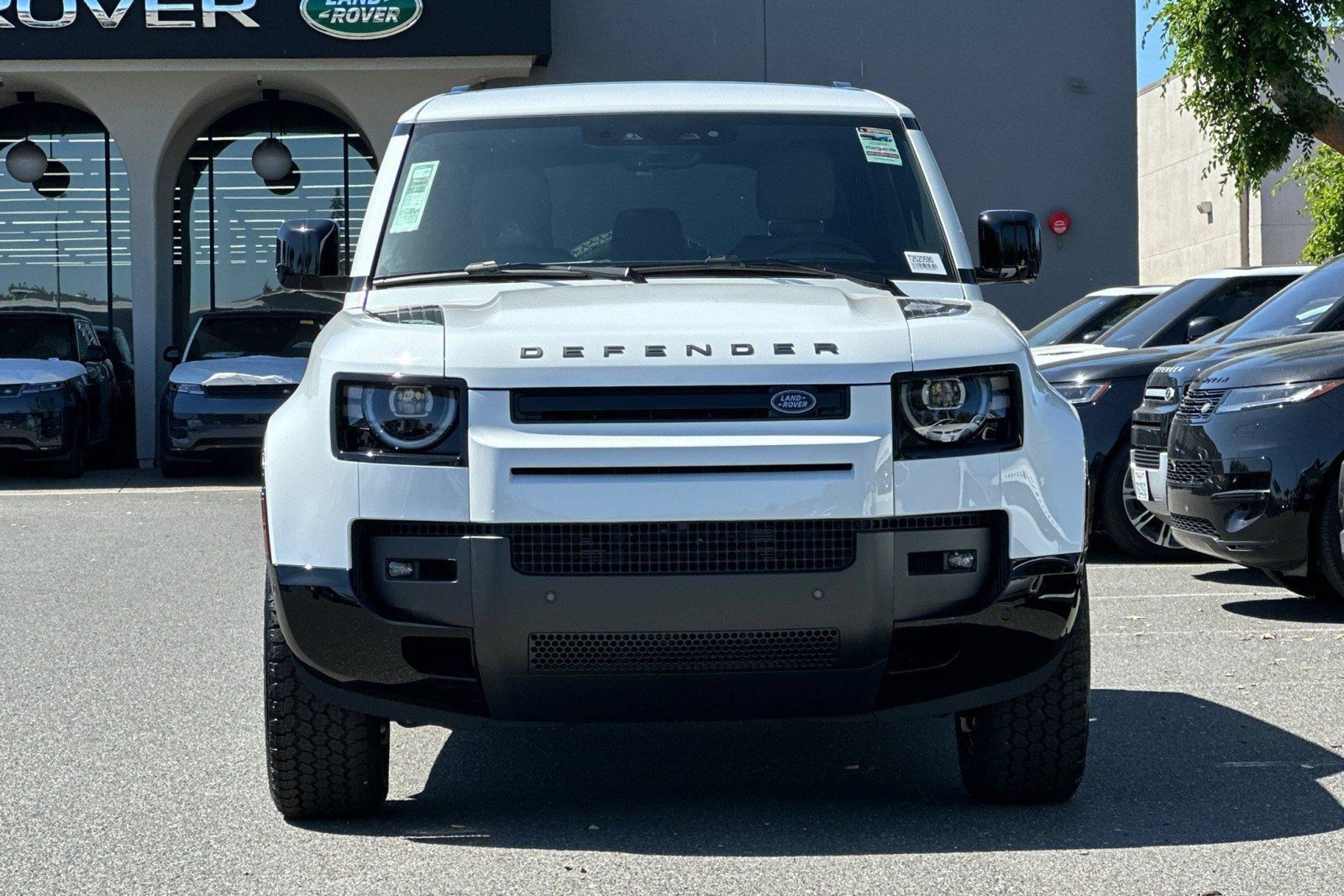 New 2026 Land Rover Defender 110 X-Dynamic SE AWD/4WD image 5