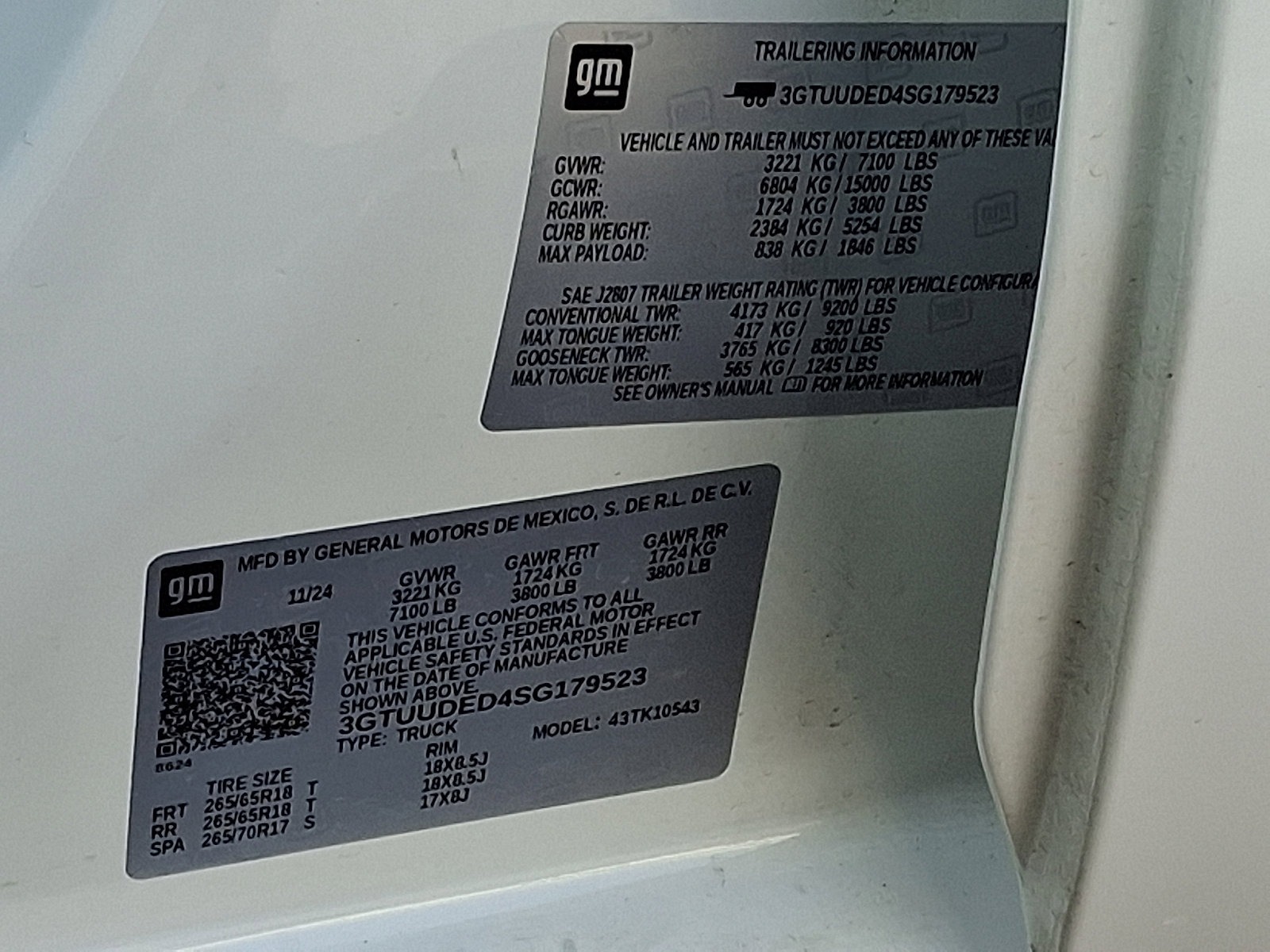 Certified 2025 GMC Sierra 1500 SLT image 28