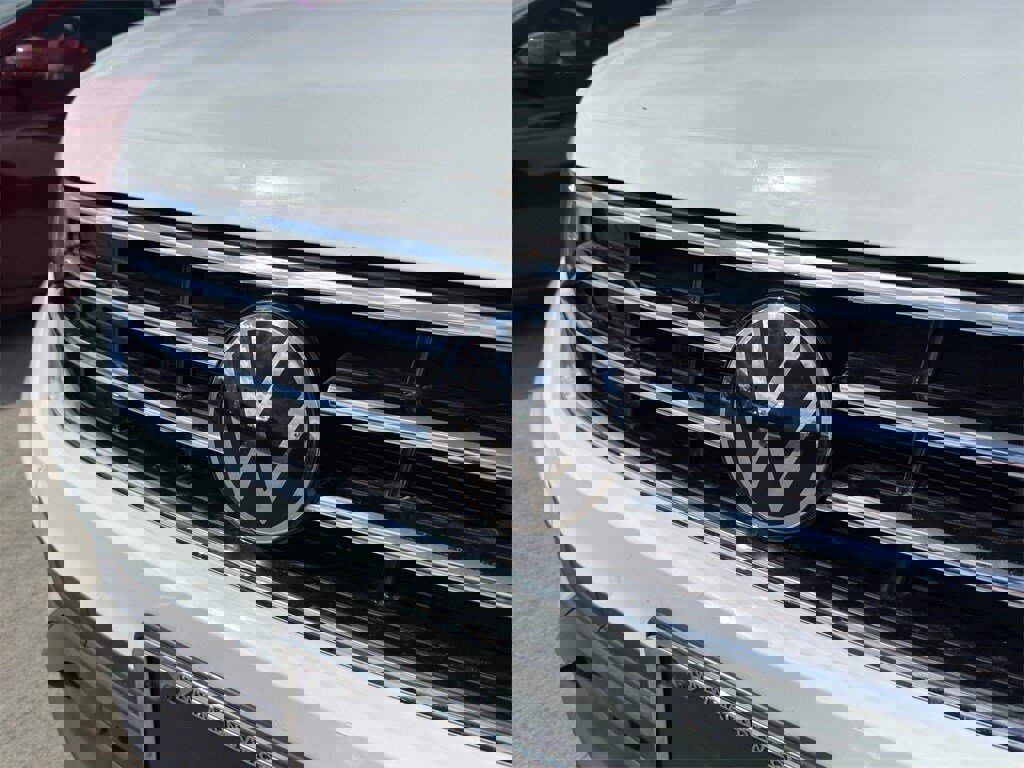 Used 2022 Volkswagen Tiguan SE image 5