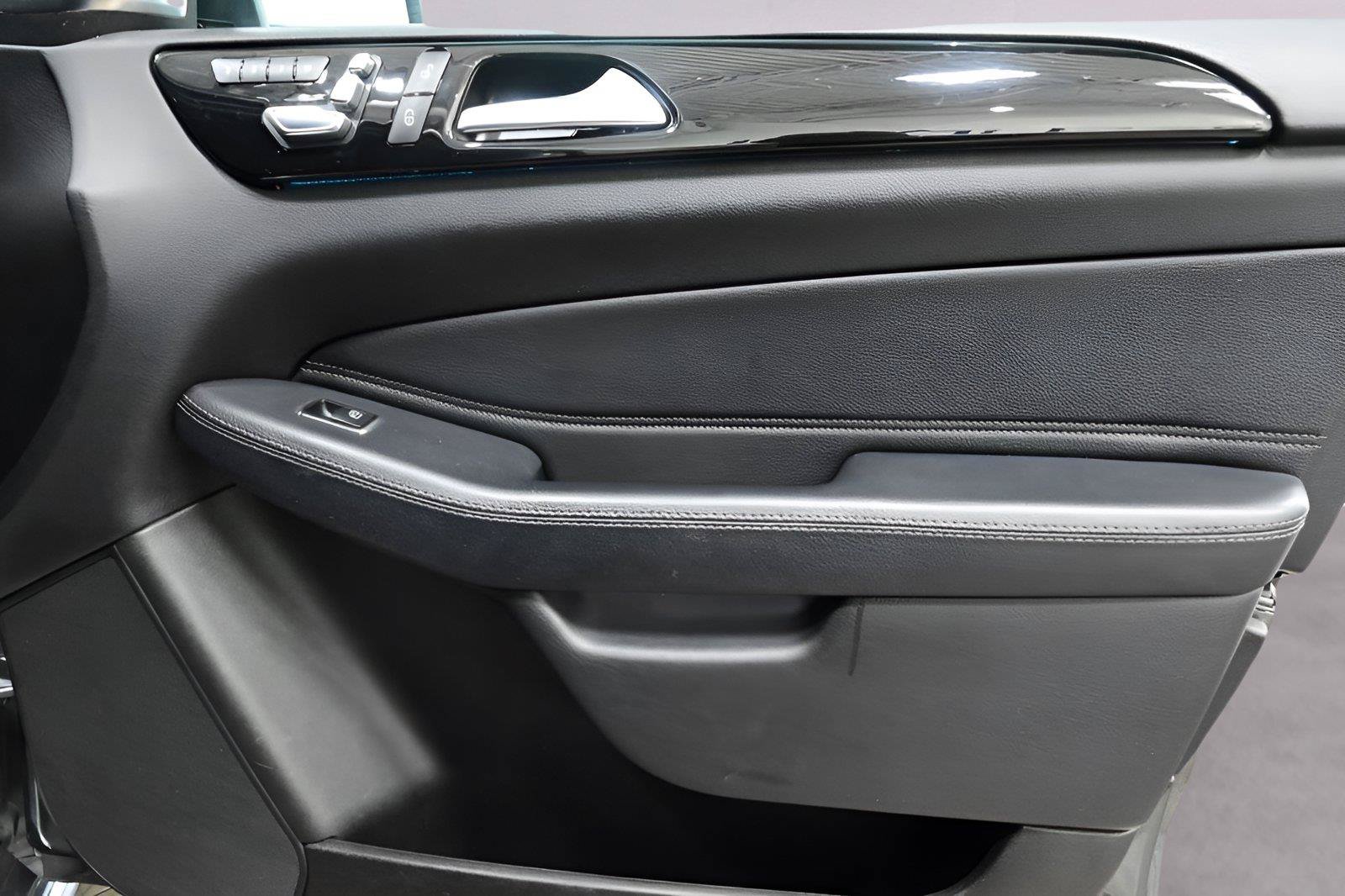 Used 2019 Mercedes-Benz GLS 450 4MATIC w/ Premium 1 Package image 20