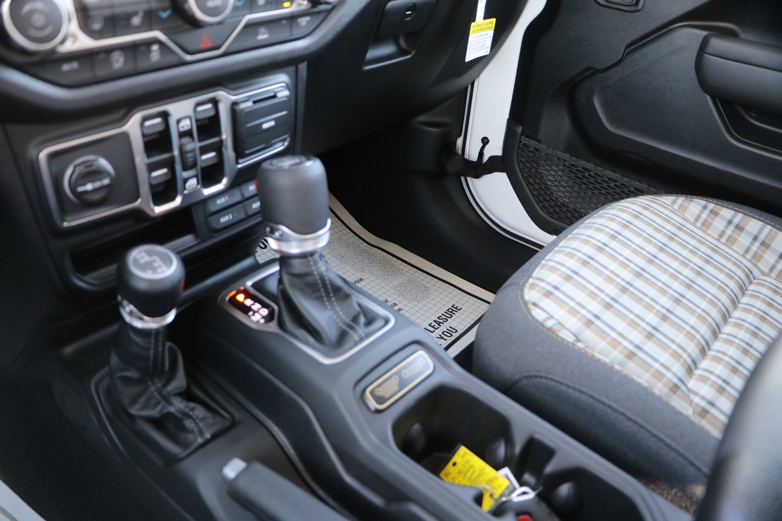 New 2026 Jeep Gladiator Mojave AWD/4WD image 24