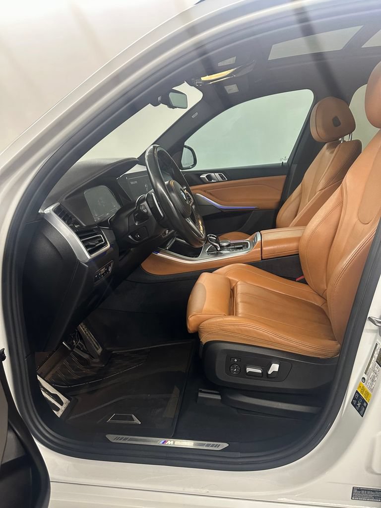 Used 2021 BMW X5 xDrive40i w/ M Sport Package AWD/4WD image 11