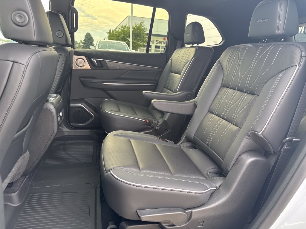 New 2027 Buick Enclave Avenir w/ LPO, Floor Liner Package AWD/4WD image 42