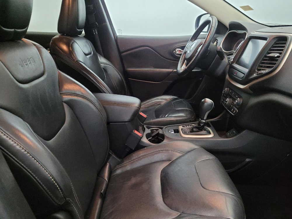 Used 2016 Jeep Cherokee Limited image 21