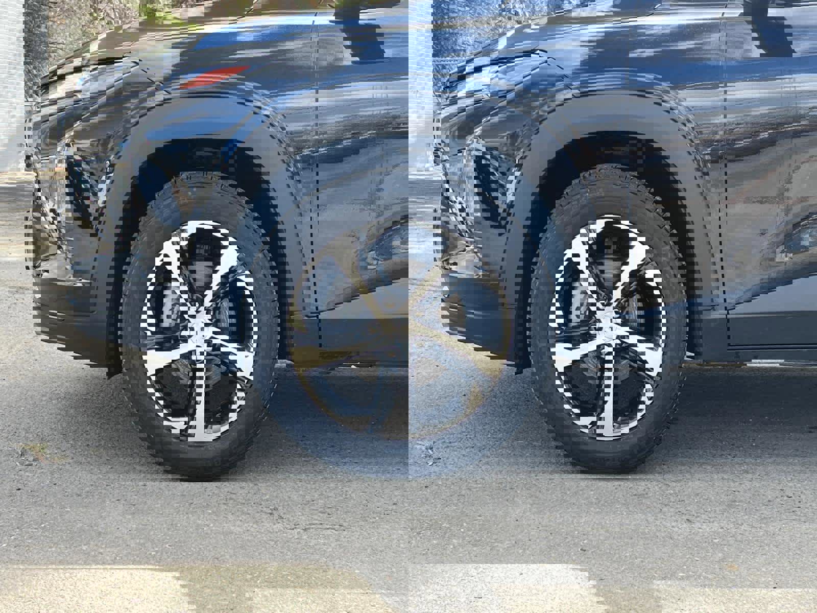 Certified 2024 Chevrolet Trax RS w/ Driver Confidence Package image 11