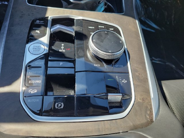Used 2026 BMW X7 xDrive40i AWD/4WD image 33