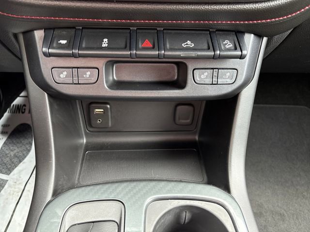 Used 2017 GMC Canyon SLE w/ All Terrain Package AWD/4WD image 17