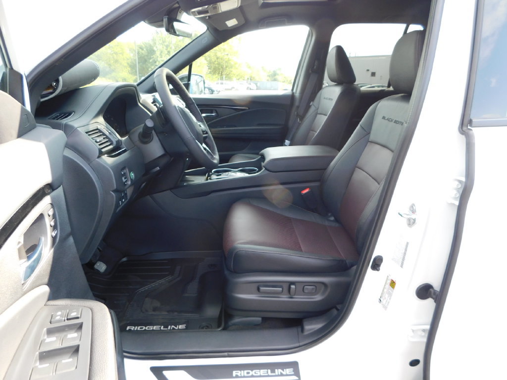 New 2026 Honda Ridgeline Black Edition image 16